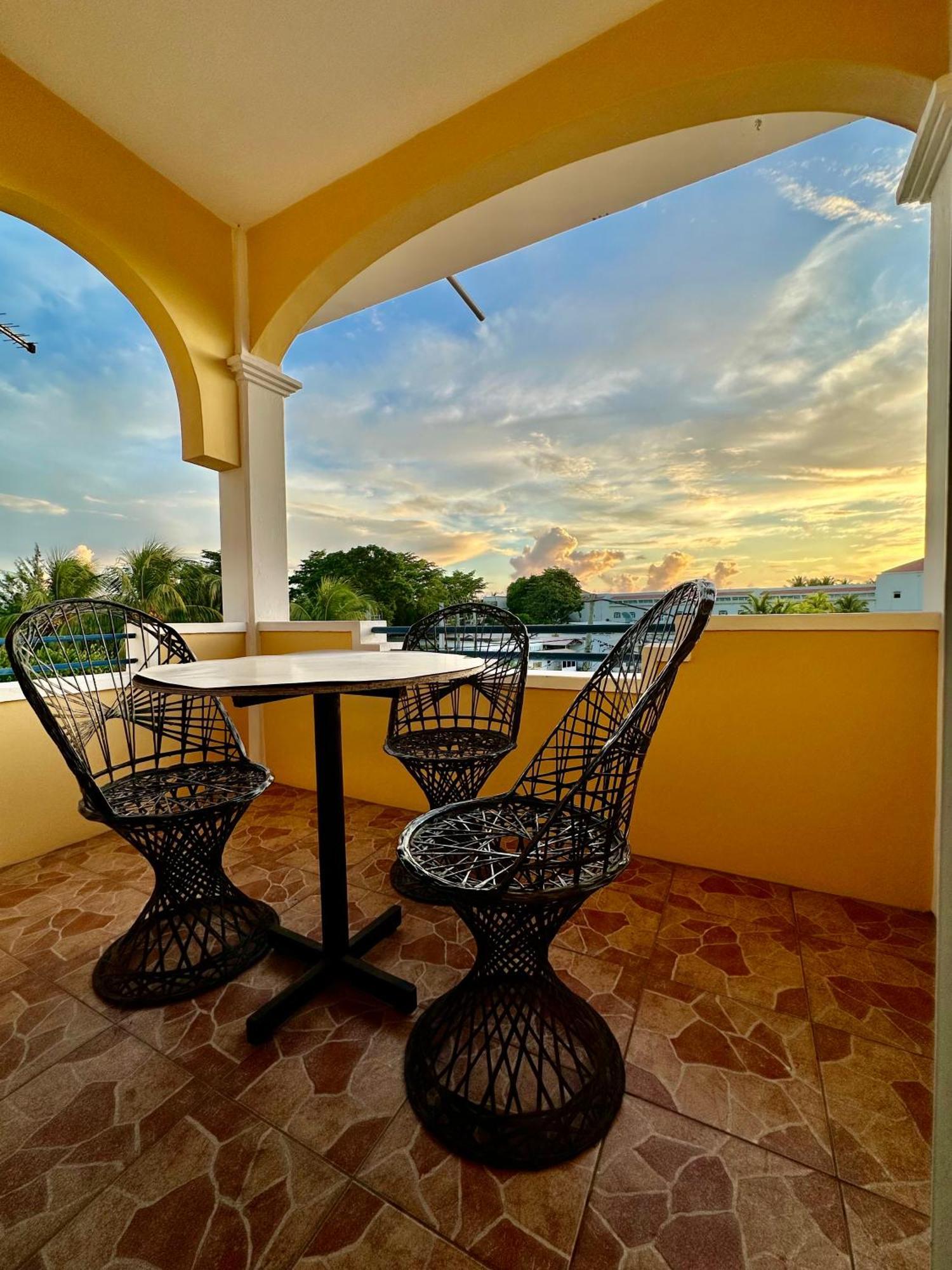 Latanier Beach Hotel Grand Bay Buitenkant foto